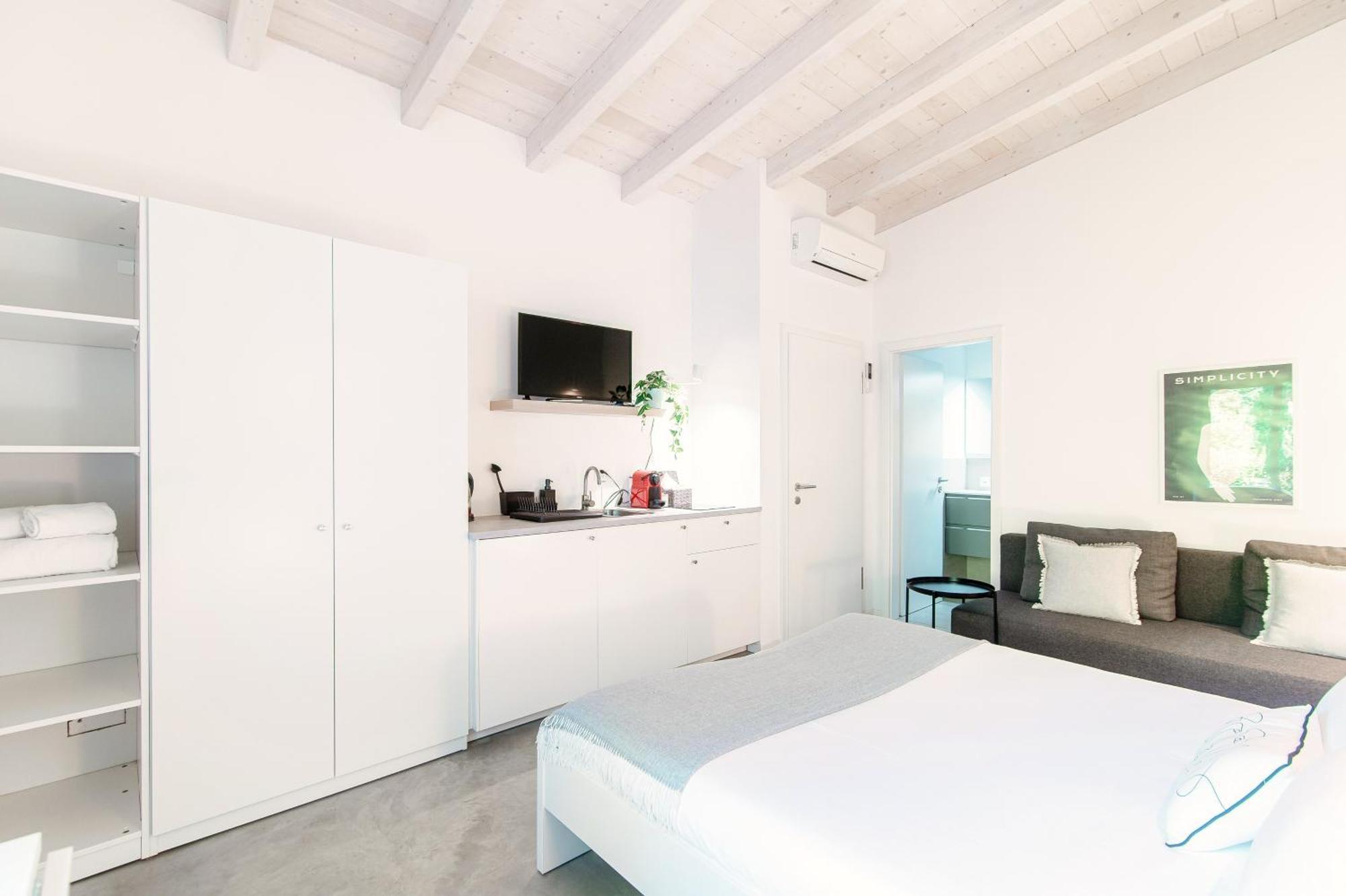Le Betulle Studios By Quokka 360 - Studio Apartments By The Origlio Lake Esterno foto